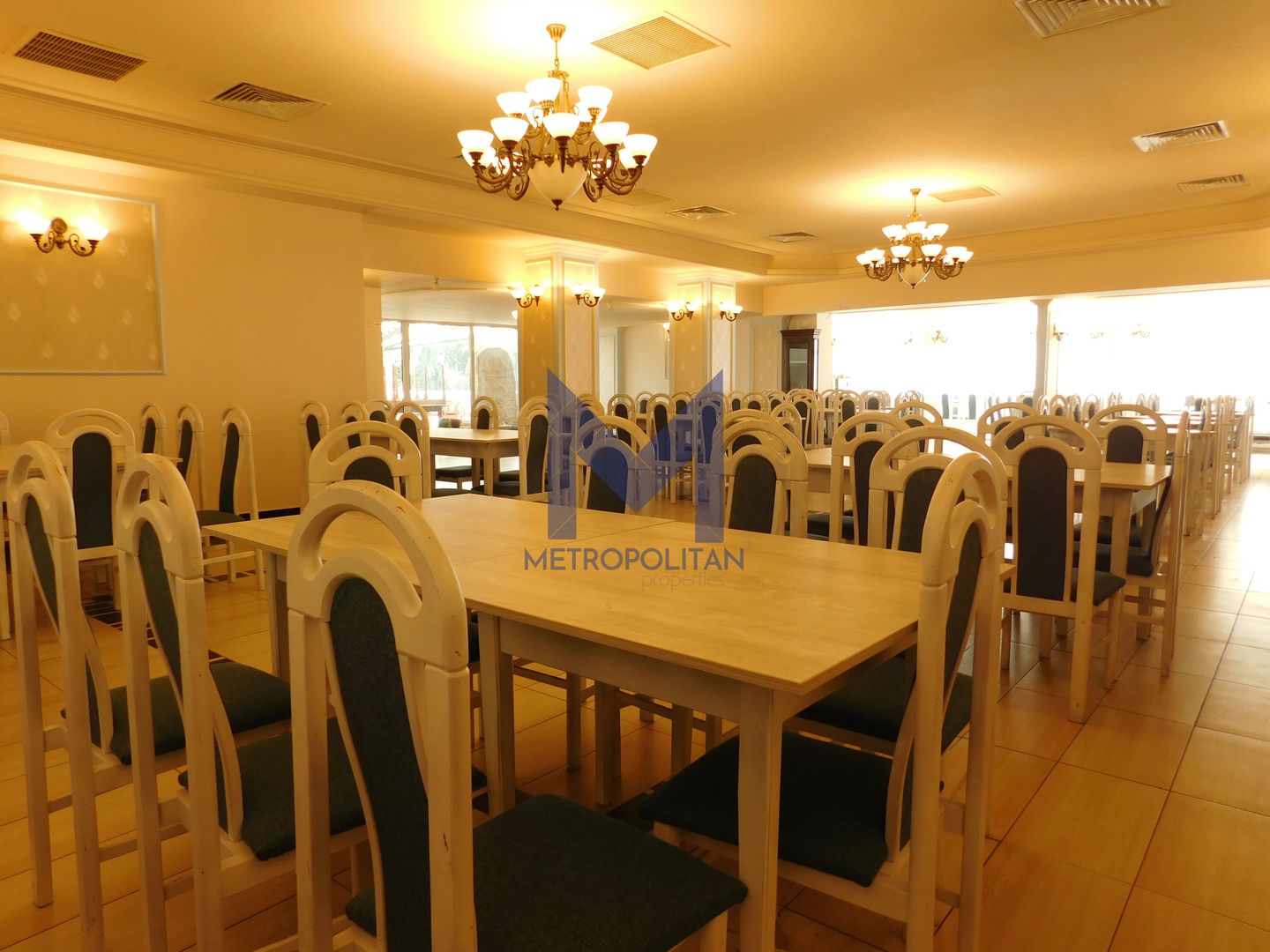 Restaurant cu terasă de închiriat, în Complex Comercial Mercur - Poză 6