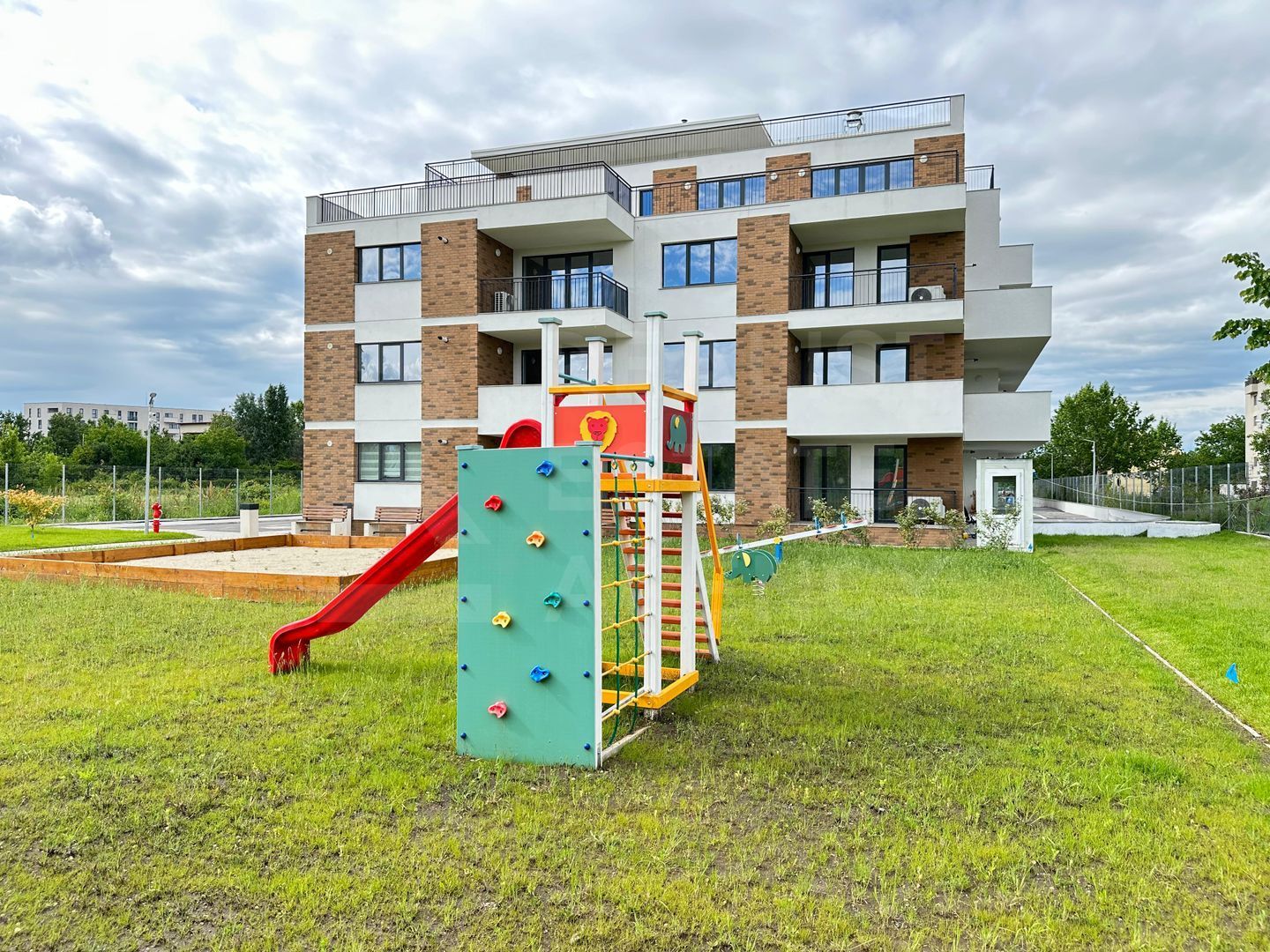 Vânzare, apartament, 2 camere, zona Sisești, București - Poză 1