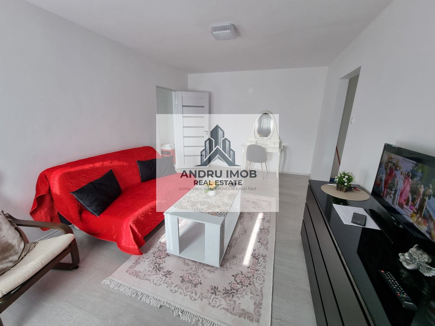 2 Camere Renovat Total | Metrou 1 Decembrie (2 min) - Poză 3
