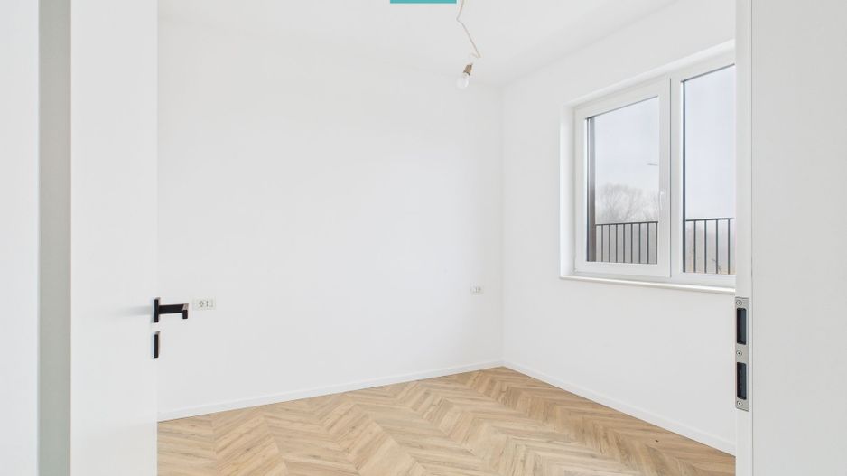 Duplex modern 5 camere Dumbrăvita - Poză 8