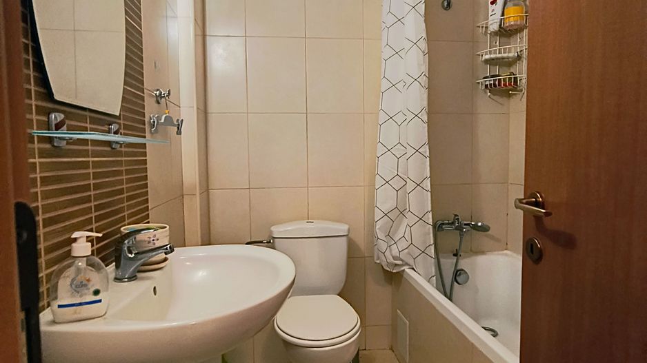 Garsoniera Vitan Barzesti- Hotel Rin - Poză 9