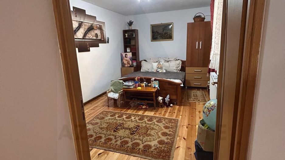Casa 3 camere 73,73 mp parter 2 pivnite si magazie centru Cisnadie - Poză 5