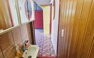 🏡 Casă spațioasă cu 9 camere în Strejnicu – pentru locuință, birouri - Poză 16