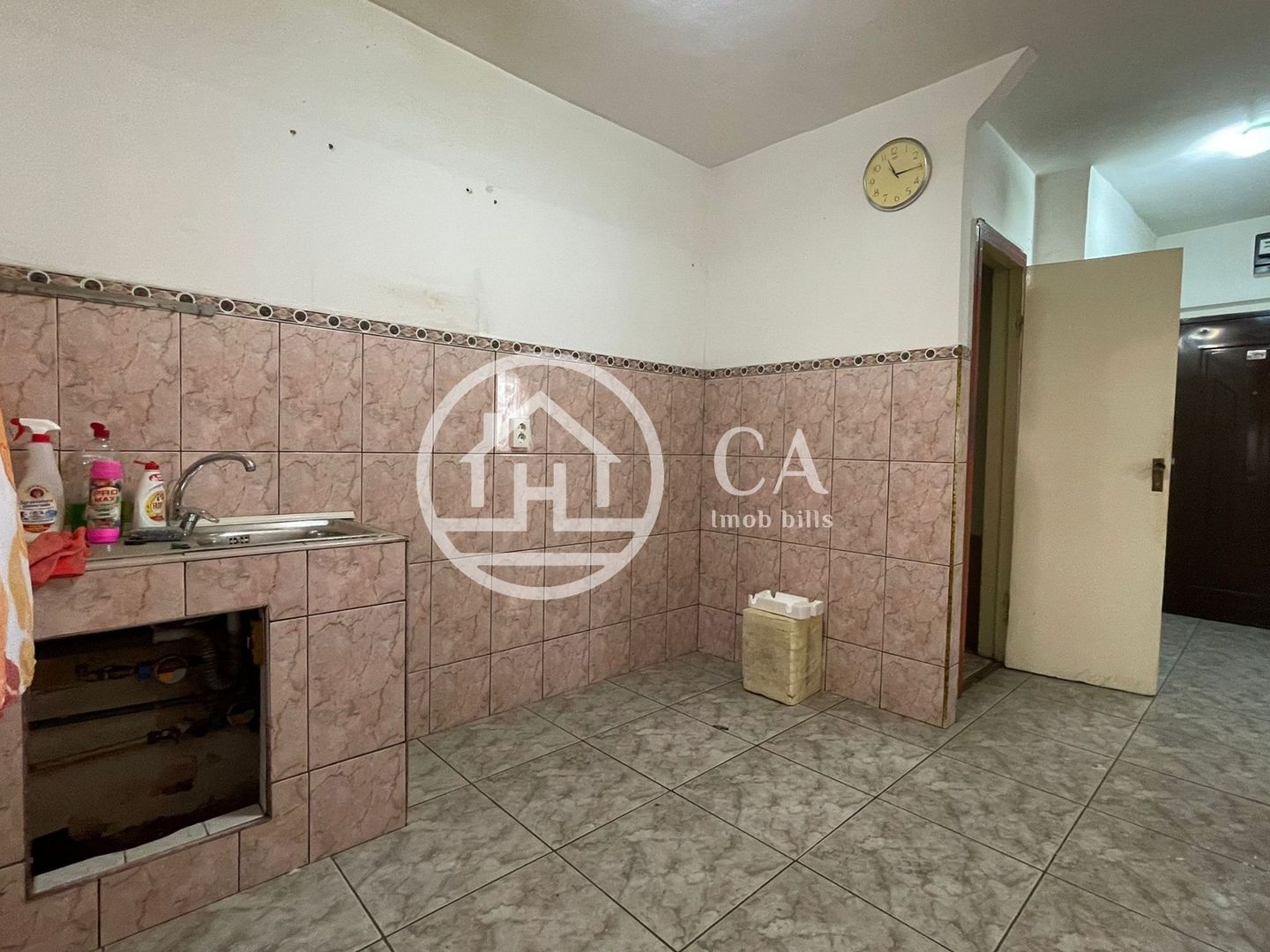 Apartament de vânzare cu 3 camere în zona Nufarul, Oradea - Poză 11