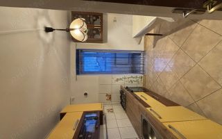 Apartament cu 3 camere în zonă centrală - Poză 5