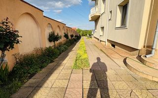 VILA CU 14 CAMERE SI 3405 MP TEREN IN SANMARTIN - Poză 2