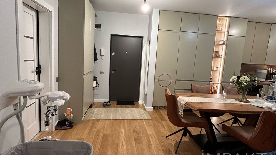 Vanzare apartament cu 3 camere, etaj intermediar, terasa, parcare! - Poză 6