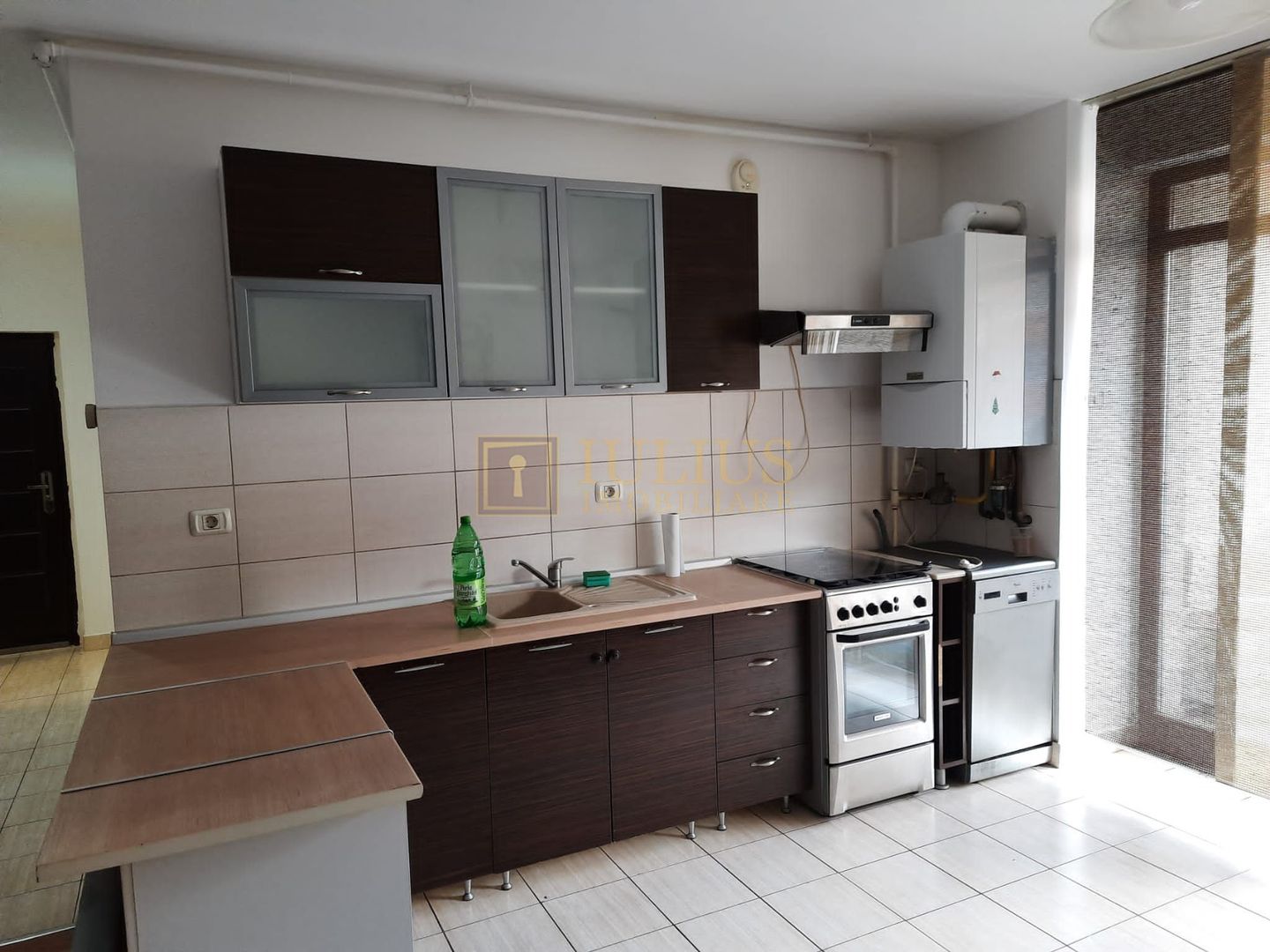 Bloc nou, 2 camere +loc de parcare suprateran - Poză 6