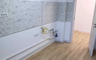 Apartament 2 camere decomandat, complet renovat, Trocadero - Poză 2