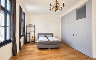 Apartament spectaculos de închiriat 4 camere 4 băi Centrul Istoric - Poză 9