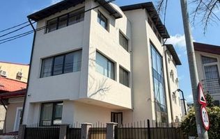 Clădire Multifuncțională 800 mp | Renovată 2024 | Ideală pentru Clinică, Birouri