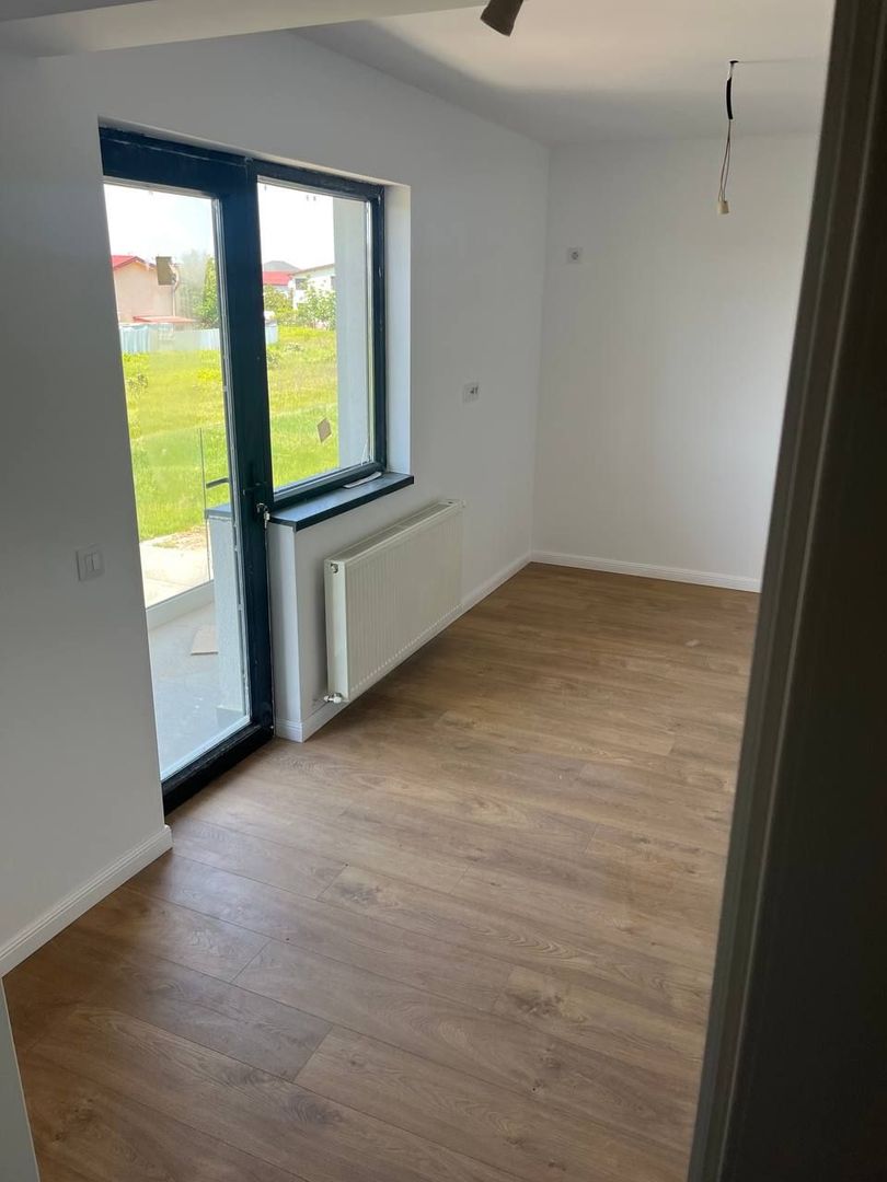 De vanzare casa vila moderna 4 camere Berceni - Poză 3