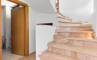 VANZARE Vilă PREMIUM cu 6 camere în zona Central, OTOPENI - Poză 19