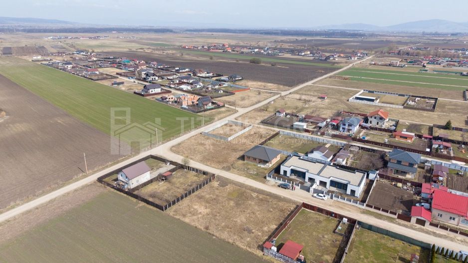 Teren 500 mp, împrejmuit, curent și internet pe teren, cu proiect și autorizație - Poză 17