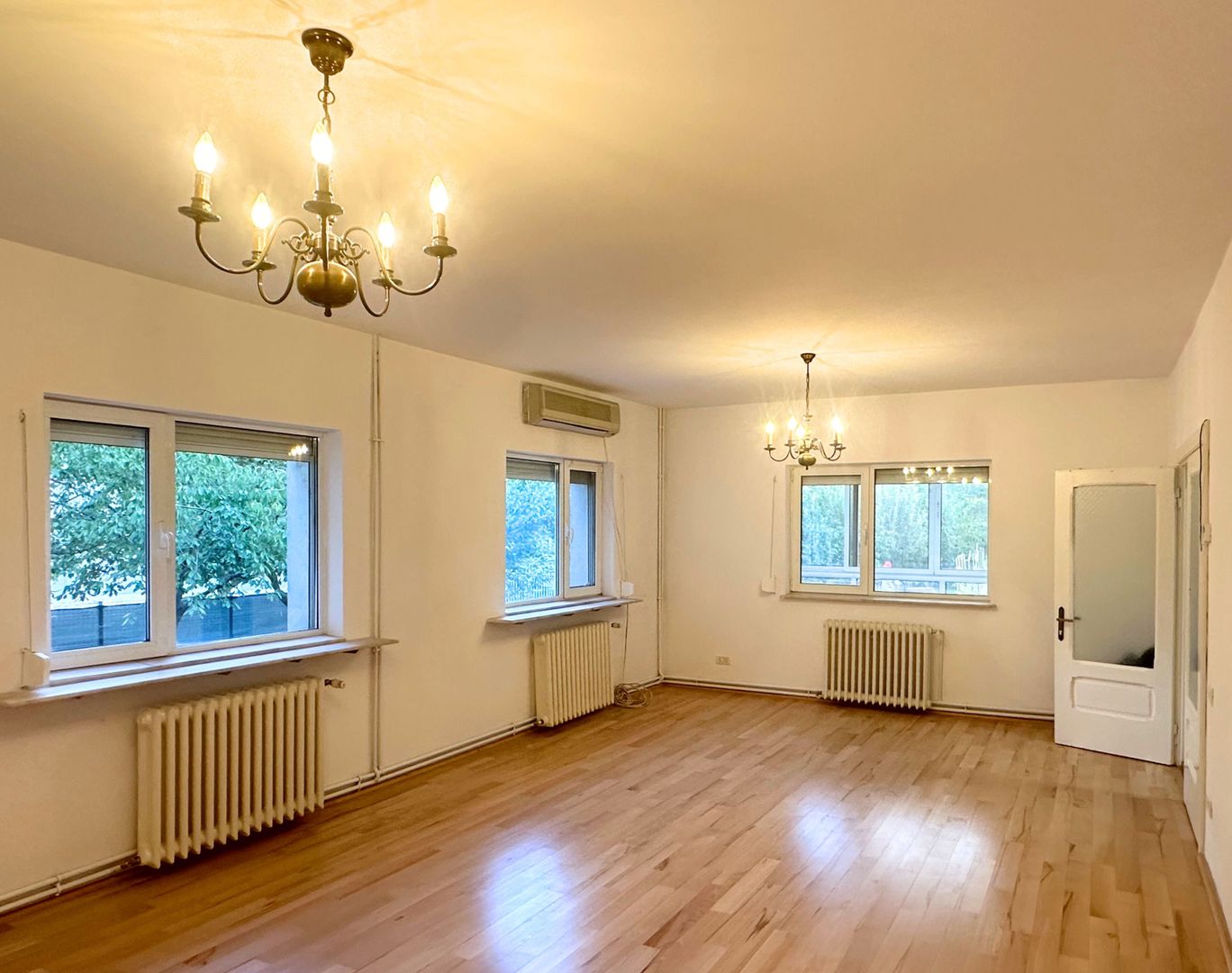 Oferim spre închiriere o proprietate de excepție zona Sisesti - Poză 5