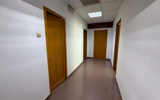 De vanzare  CLĂDIRE PREMIUM DE BIROURI ȘI SERVICII  pret negociabil - Poză 14