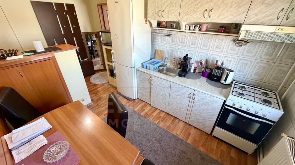 Apartament doua camere - centrala termica - Kaufland Craiovita etaj 3 - Poză 5