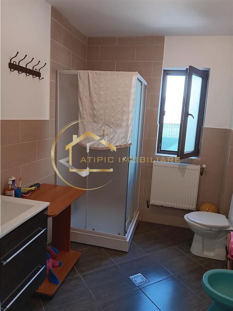 De vanzare vila individuala in Lunca Cetatuii Cartierul Tineretului - Poză 9