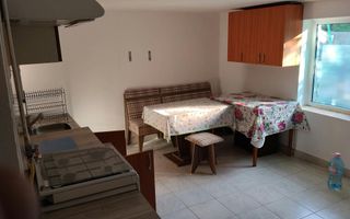 Casă de închiriat, 2 camere decomandate, Bucium, Iași - Poză 5
