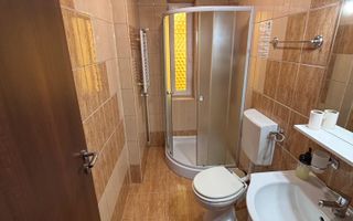 Casa vila in zona centrala - Poză 11