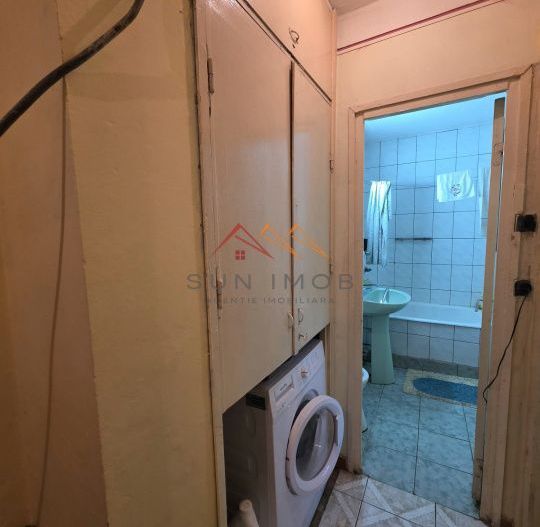 Apartament 3 camere, decomandat, centru, Ploiesti, Prahova - Poză 5