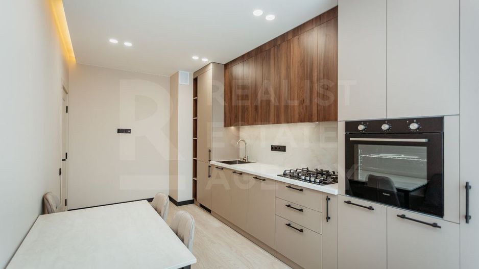 Vânzare apartament,1 camera, strada Valea Apelor, Botanica. - Poză 1