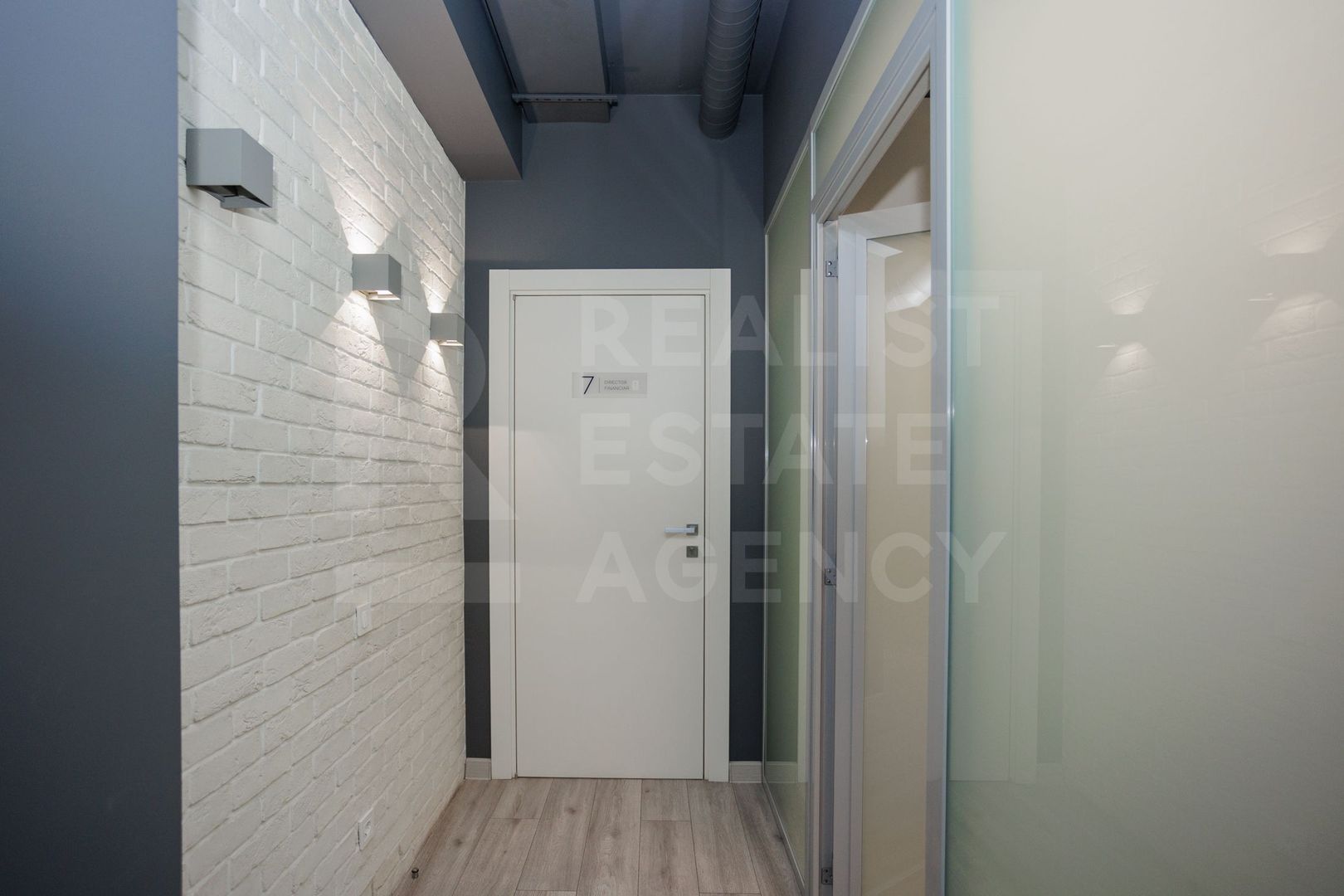 Se oferă oficiu sper chirie 270 mp, str. Petru Rareș, Centru - Poză 43
