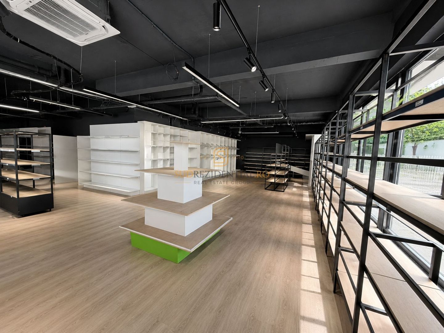 Spatiu Comercial pentru Clinica, Retail sau Birouri | 493 mp - Poză 2
