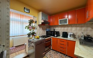Apartament cu 3 camere | 2 bai | 64 mp | Parcare | Cetate - Mercur - Poză 2