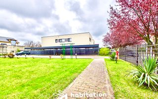 Confort de casă, spațiu generos – apartament premium în Dumbrăvița - Poză 1