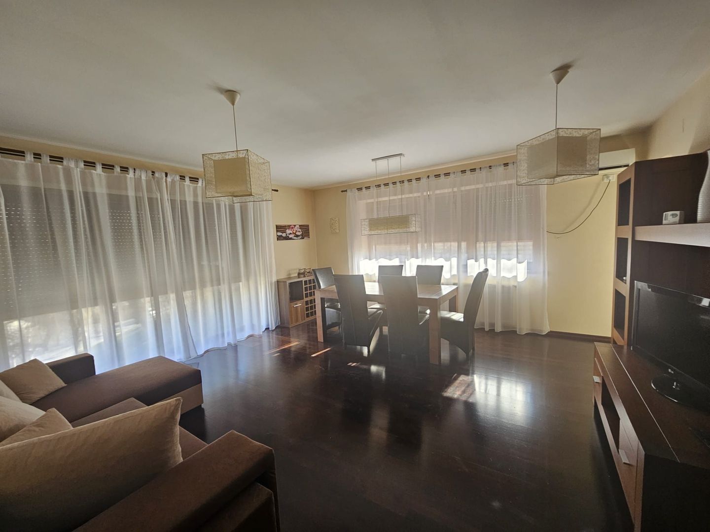 Inchiriere apartament bloc nou cu garaj, centru Pitesti - Poză 9