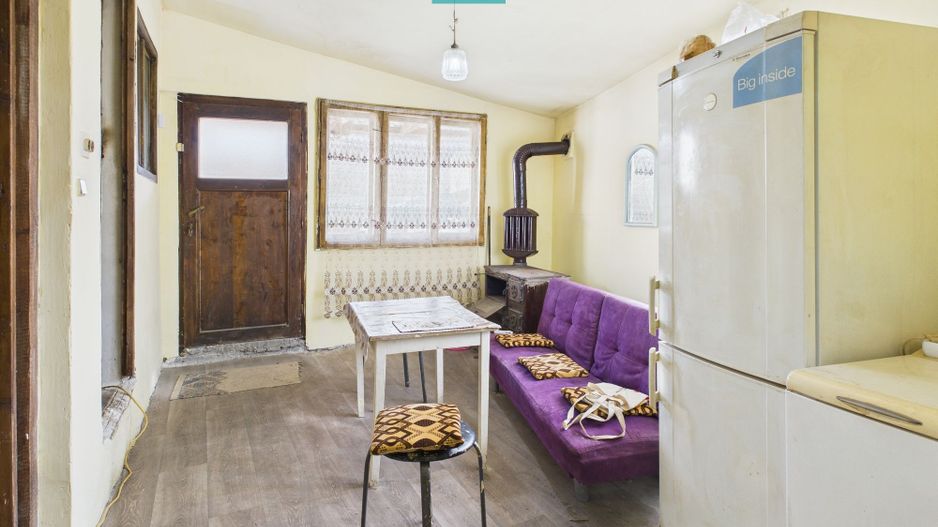 Casuță cu priveliște panoramică spre Cetatea Șiria - Poză 8