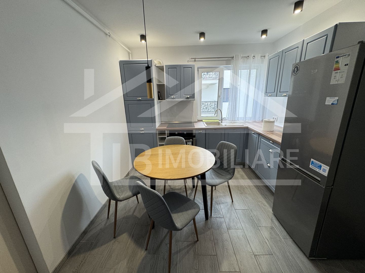 Apartament cu 2 camere, 60mp, Zona UMFST - Poză 5