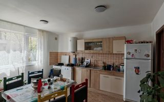 Vila P+E Bartolomeu,4 camere,4 bai,curte,garaj. - Poză 2