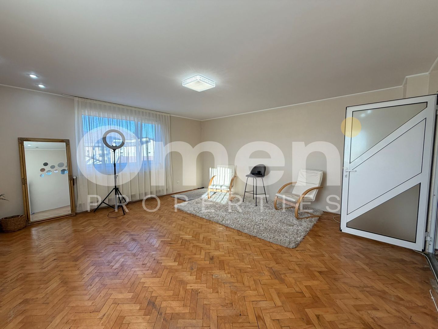 Casa individuala cu curte disponibila pentru vanzare, situata in zona centrala - Poză 11