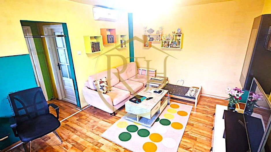 Vand apartament cu 4 camere in zona spitalul judetean,comision ,,0'' - Poză 3