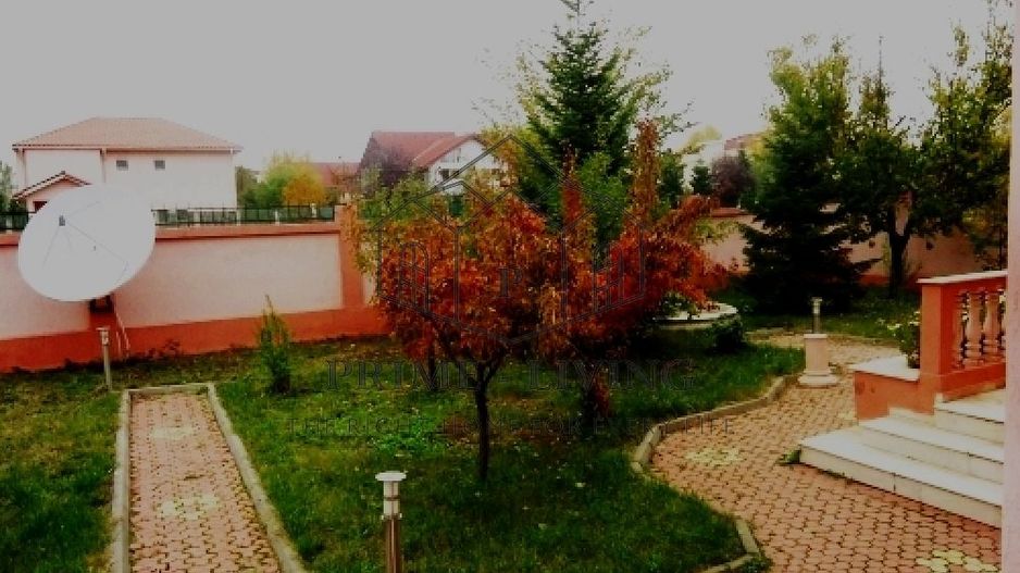 Casă de lux nemobilată cu facilități moderne și grădină extinsă - Poză 1