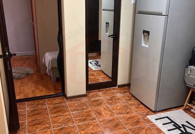 Apartament cu 2 camere de vânzare, Micro 16, etaj 2 - Poză 4