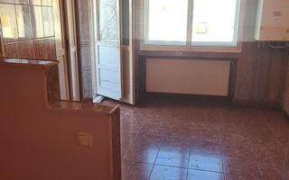 BRASADAS vinde ap 3 cam etaj 4/4 Micro 16. - Poză 1