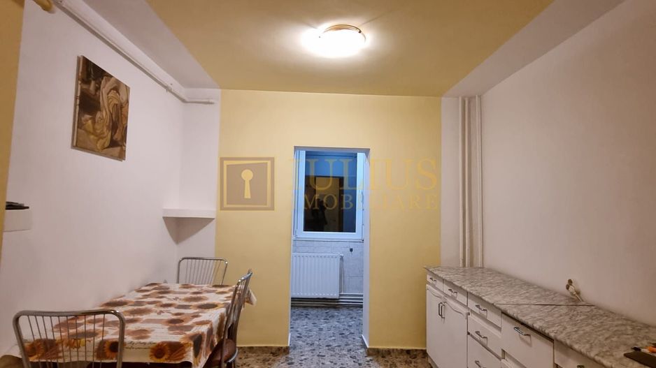centrală proprie, aer conditionat, zonă liniștită, apartament spațios - Poză 17