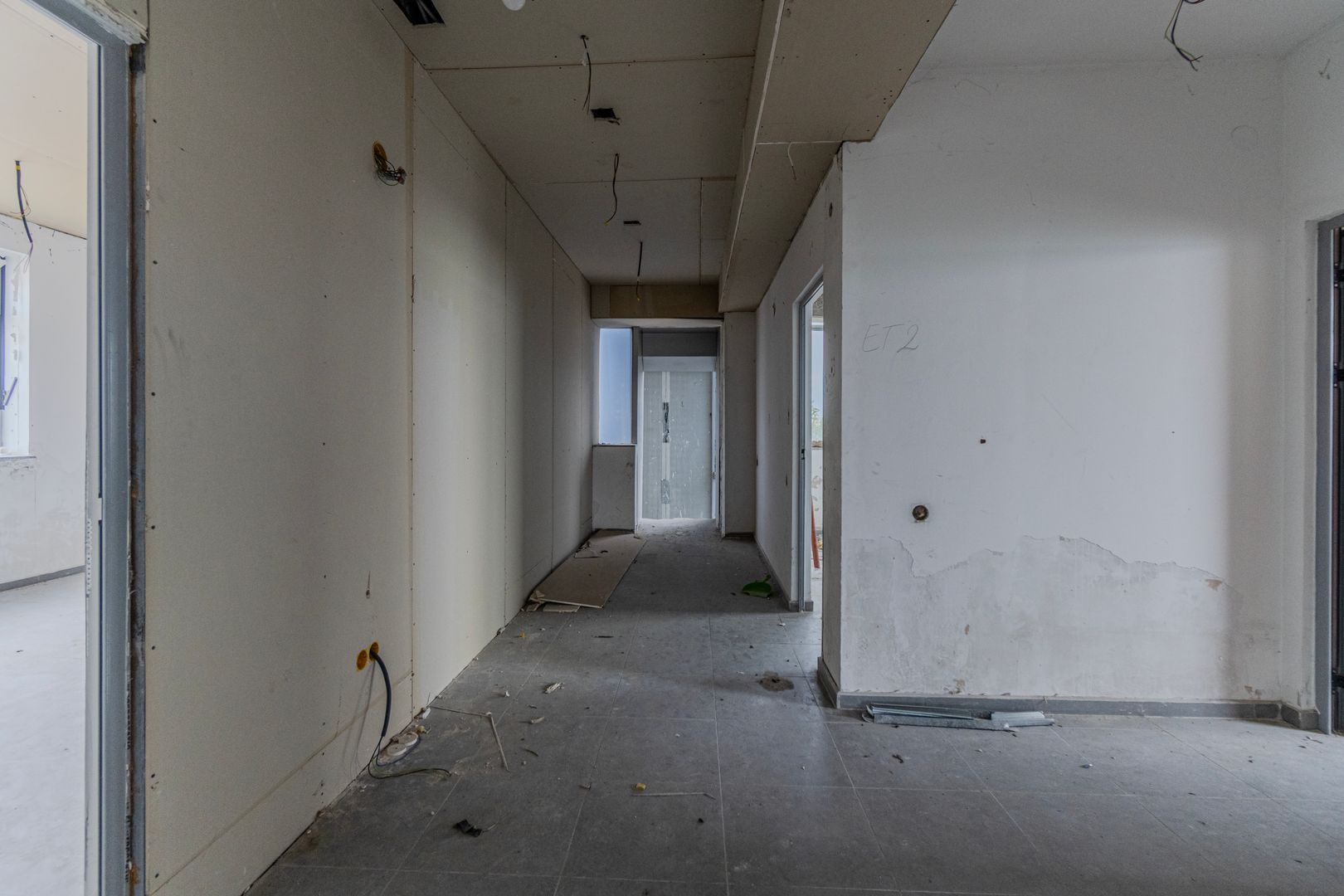Cladire de 902 mp utili de vânzare, zona Grivitei - DN 13, COMISION 0 - Poză 217