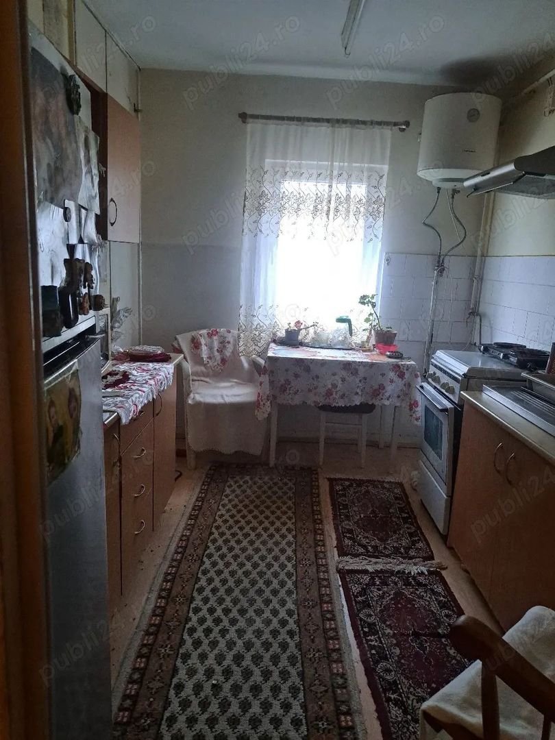 BRASADAS vinde ap cam etaj 4/4 in Micro 16. - Poză 6