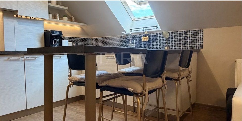 Apartament 3 camere decomandat, renovat complet, parcare și pod. - Poză 3