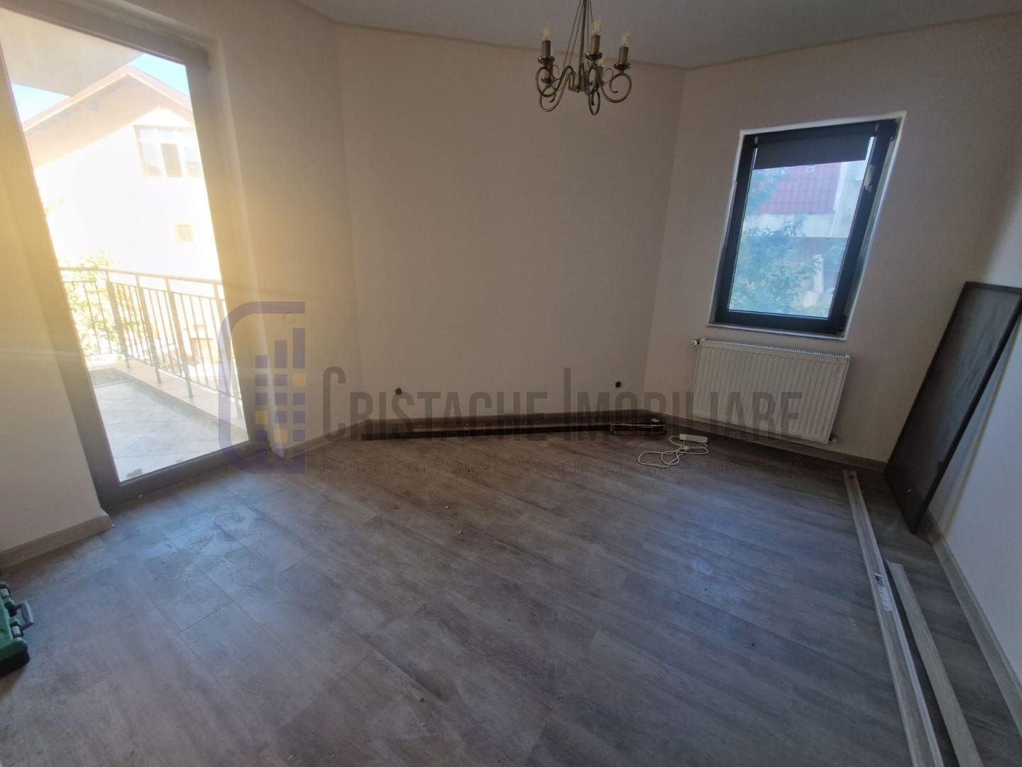 Titan_Apartament 2 camere_70 mp._nemobilat_pretabil birou - Poză 2