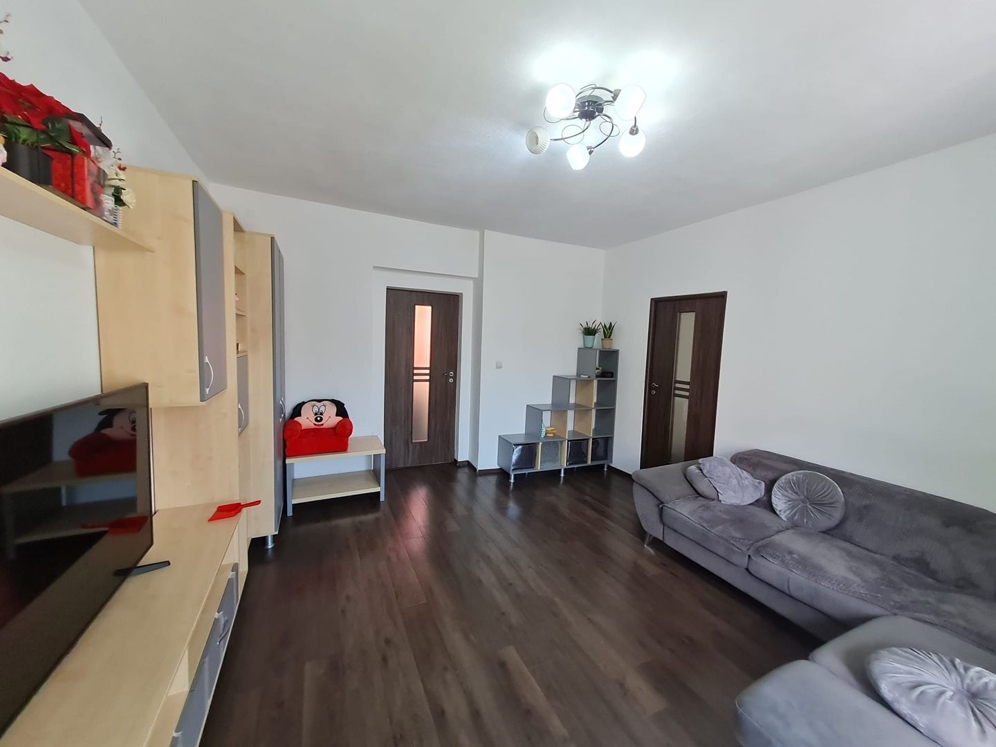 Apartament 3 camere în zona Pietei Victoria - Poză 2