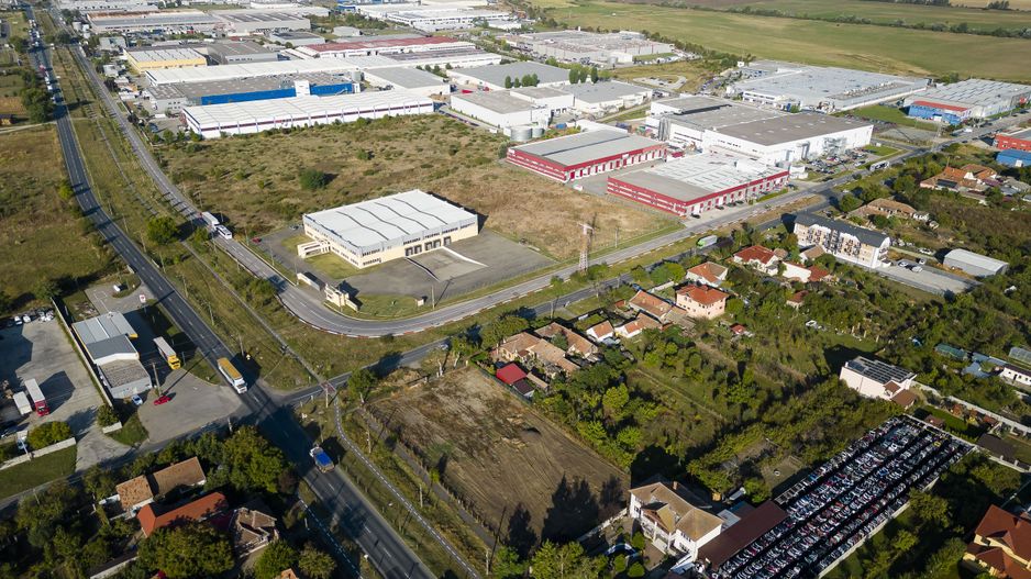 Teren intravilan cu 2 fronturi stradale în Gai - Poză 2