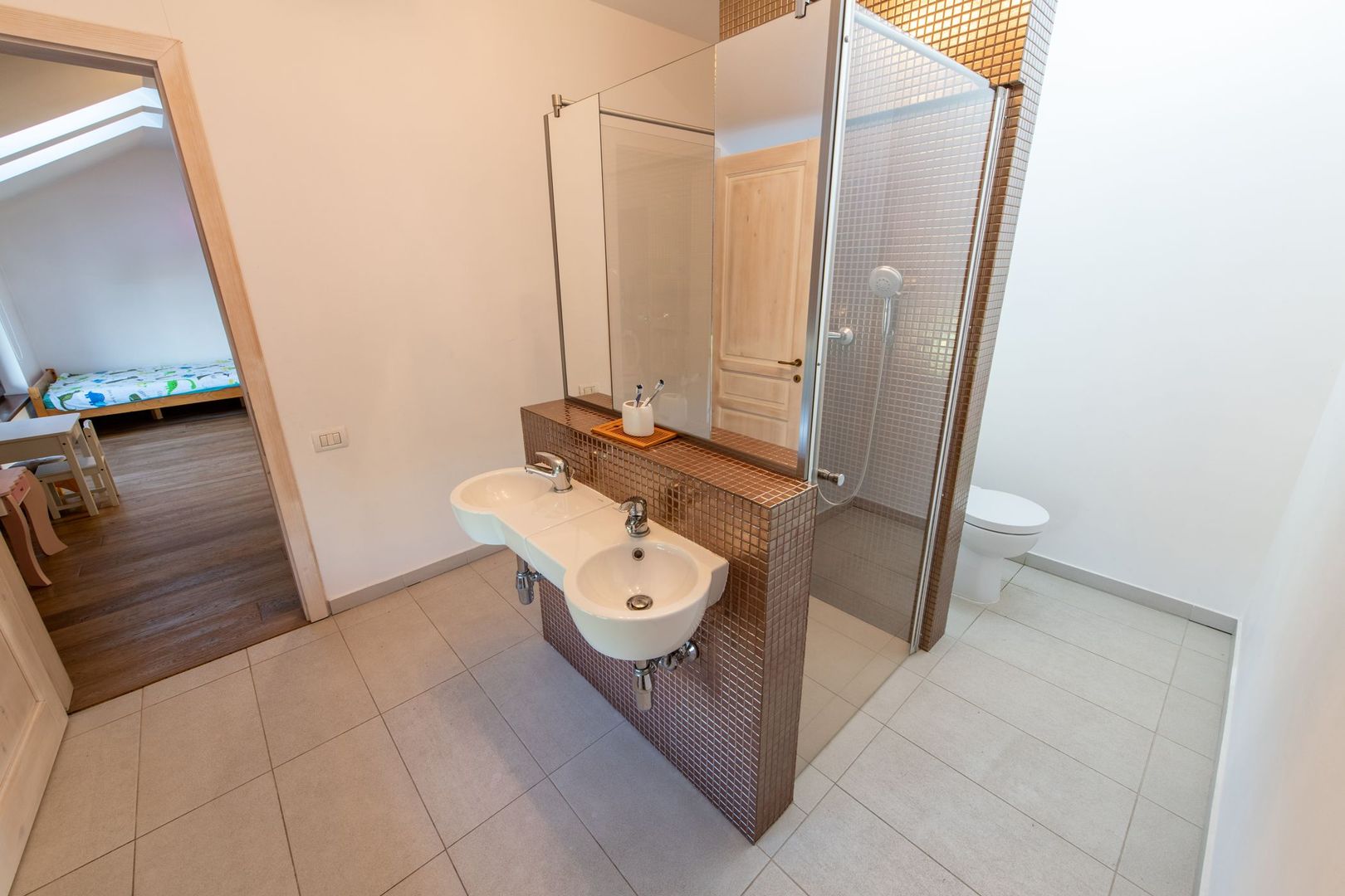 Casa P+Mansarda aproape de Bega și acces ușor spre Centru - Poză 7