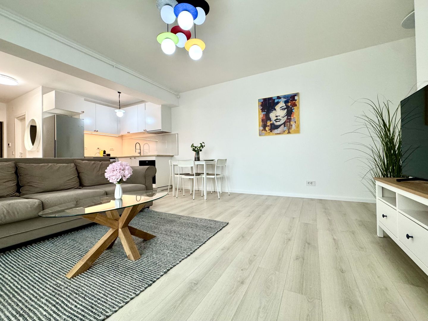 3 camere modern, vedere panormica spre pădurea verde, zona Lipovei - Poză 5