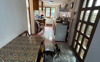 Casă cu 4 camere de vânzare – Str. I. C. Brătianu - Poză 3