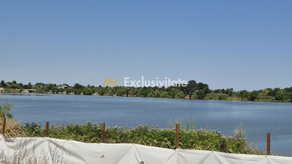 Priveliste spre lac! - Poză 3